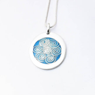 pendentif émail à chaud cloisonné bleu transparent océan vague pièce unique personnalisable Antoine Puygrenier