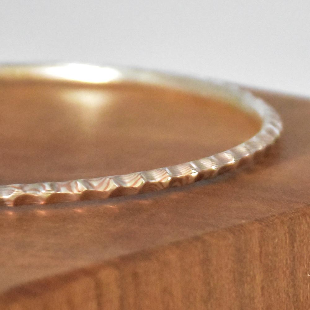 bracelet jonc crénelé en mokume gane argent antoine puygrenier artisan bijoutier joaillier japon unique sur-mesure