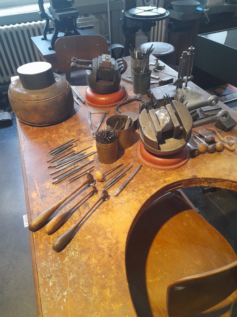 Musée technique de l’industrie joaillière et horlogère de Pforzheim boulet de graveur  burin
