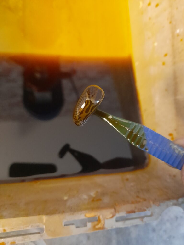 Antoine Puygrenier - artisan bijoutier Lyon chevalière japonaise mokoumé gané mokume-gane argent shibuichi personnalisé gravure japonaise unique