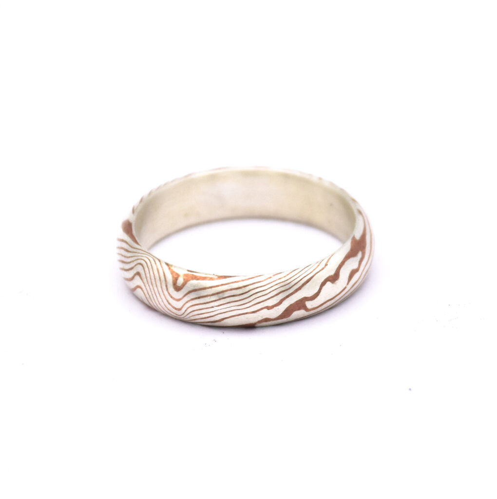 Antoine Puygrenier Artisan Bijoutier Joaillier Lyon alliance mokume-gane argent cuivre sur-mesure personnalisée bijoux japonais alliance japonaise unique alliance artisanale japonaise mokoumé gane mokume gane