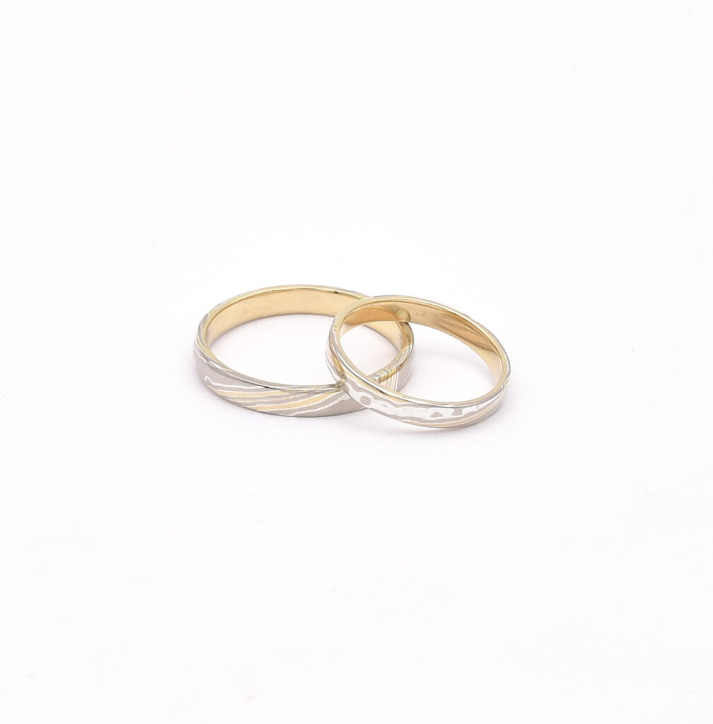 Antoine Puygrenier, artisan bijoutier joaillier Lyon. Alliance japonaise unique et personnalisée. Mokume-gane or jaune or gris palladié. mokuoumé gané effet bois.