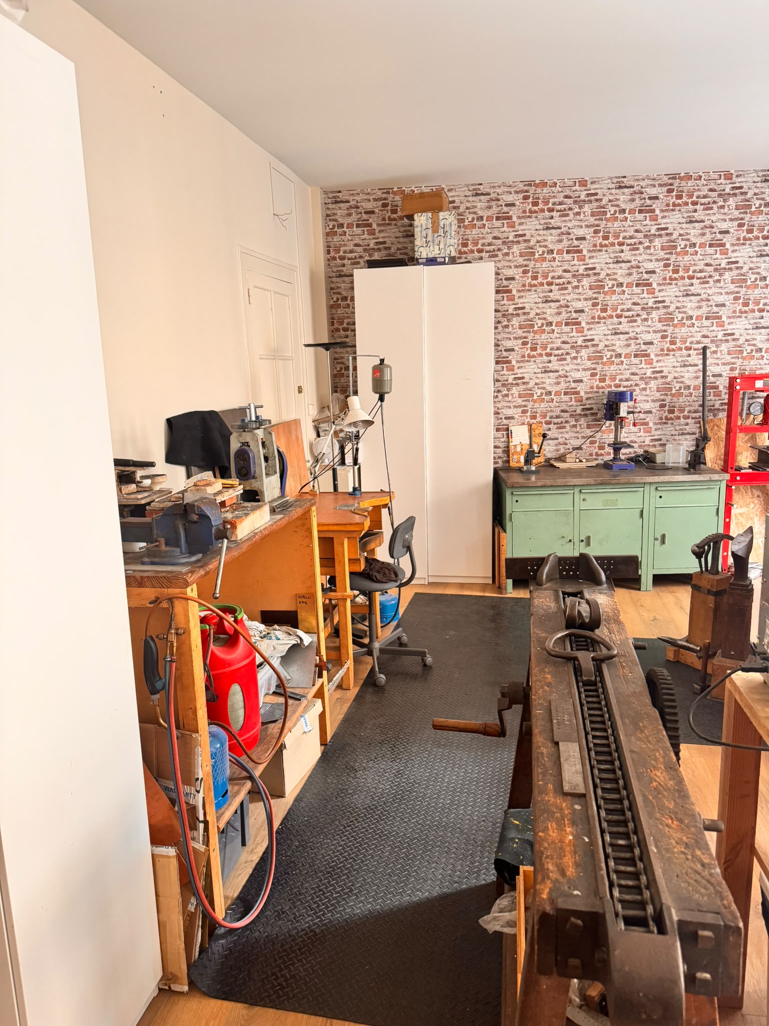 Antoine Puygrenier Artisan bijoutier joaillier Atelier Lyon