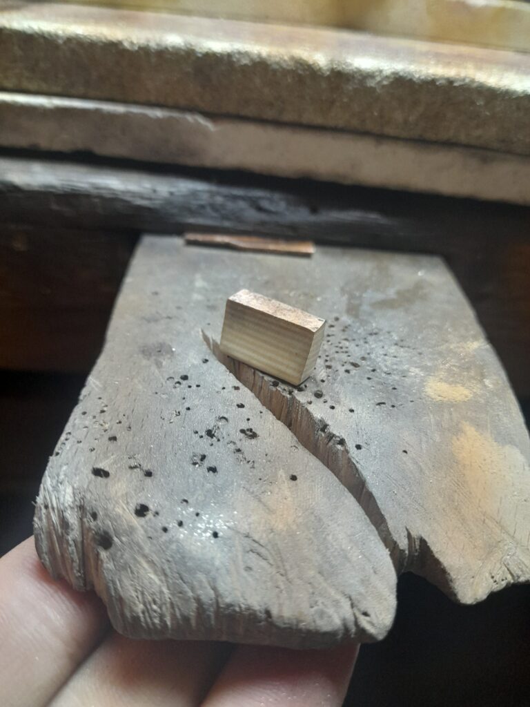 Antoine Puygrenier Artisan Bijoutier Joaillier fabrication sur-mesure de bijoux japonais unique en mokoumé gané mokume gane japon effet bois  or rose rouge jaune bloc feuilleté